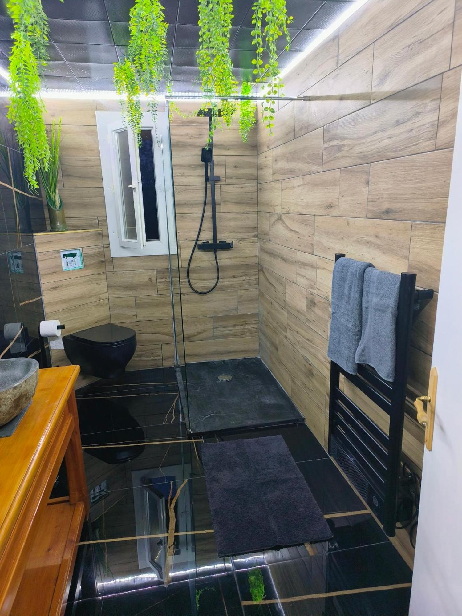 Blaye-Les-Mines Vegetal Jungle B&B 외부 사진